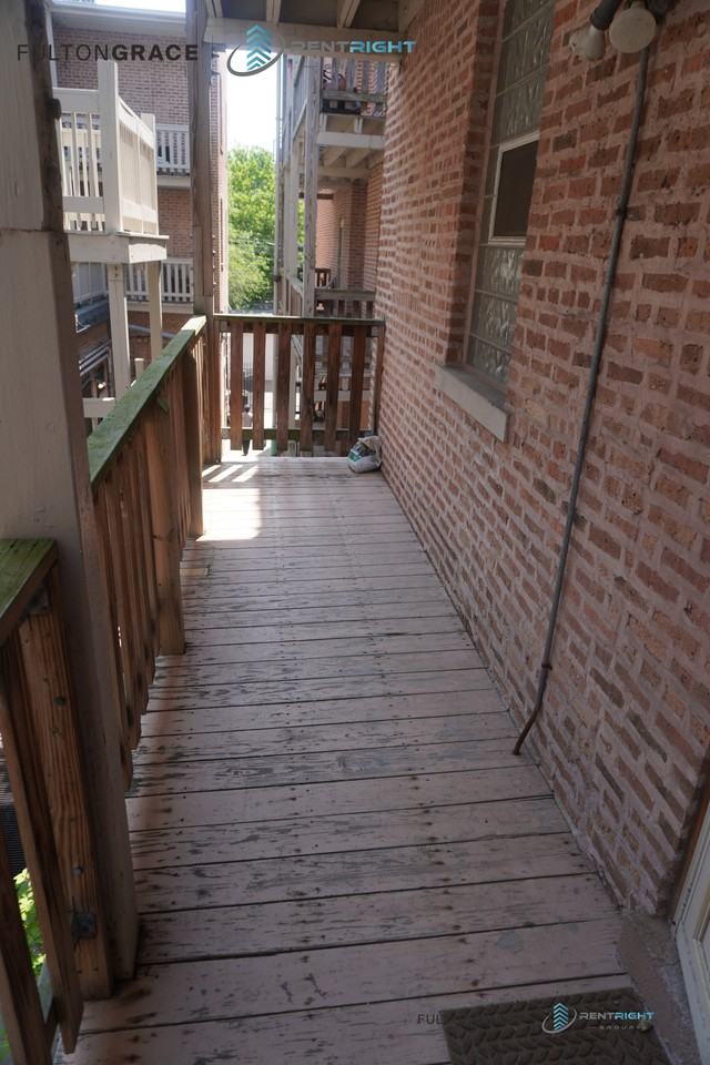 6357 N Lakewood Ave #2W - Photo 2 of 17