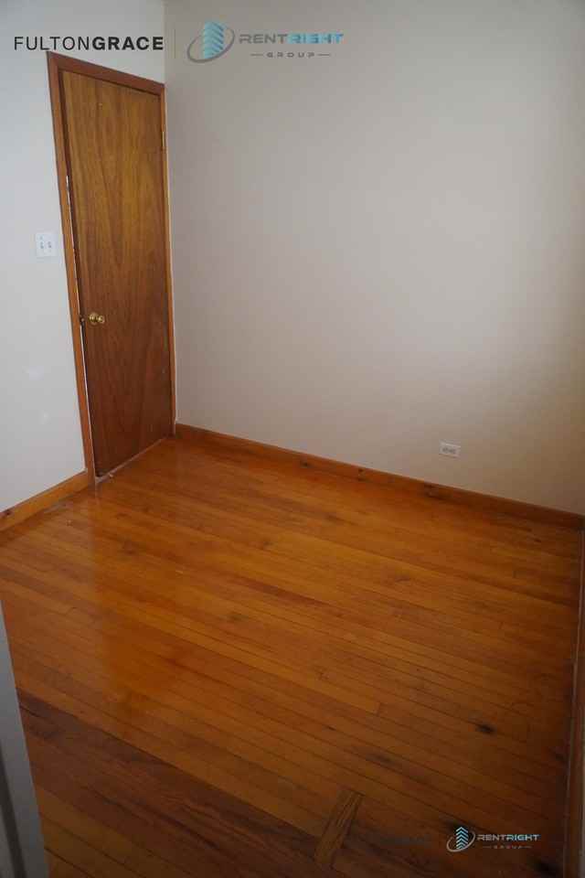 6357 N Lakewood Ave #2W - Photo 4 of 17
