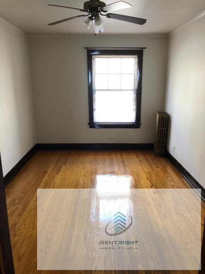 4645 N Elston Ave #4645-5-1E - Photo 6 of 12