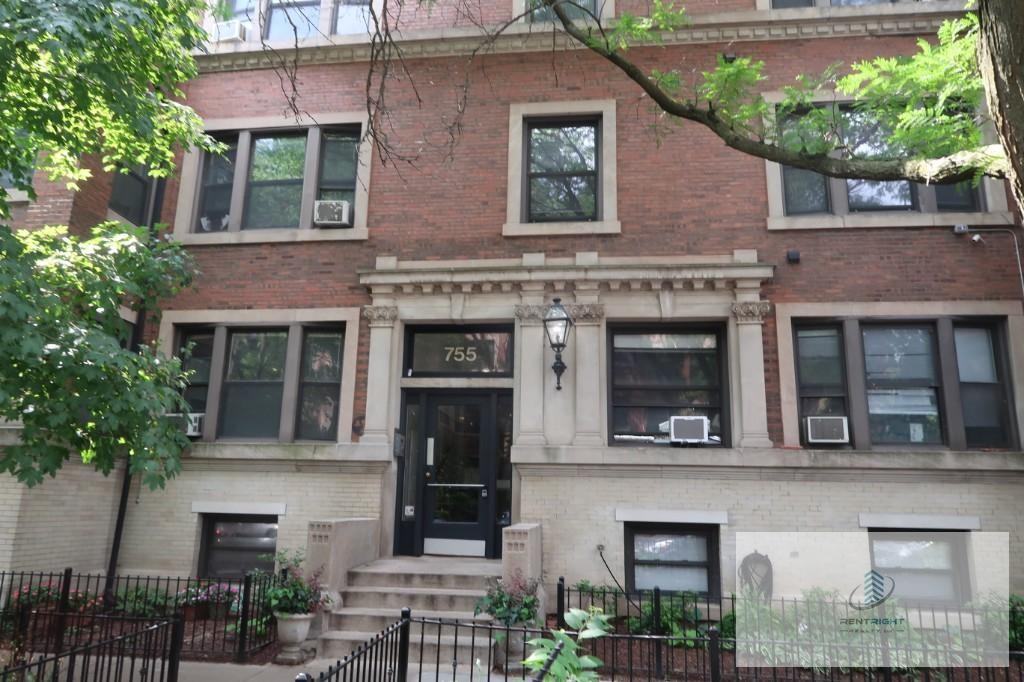 755 W Buena Ave #G2 - Photo 2 of 5