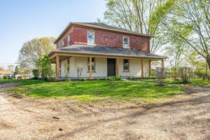 featured image of 117 Montgomery Ave