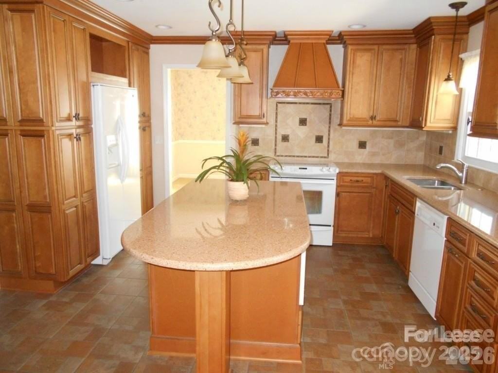 1330 E Barden Rd - Photo 3 of 28