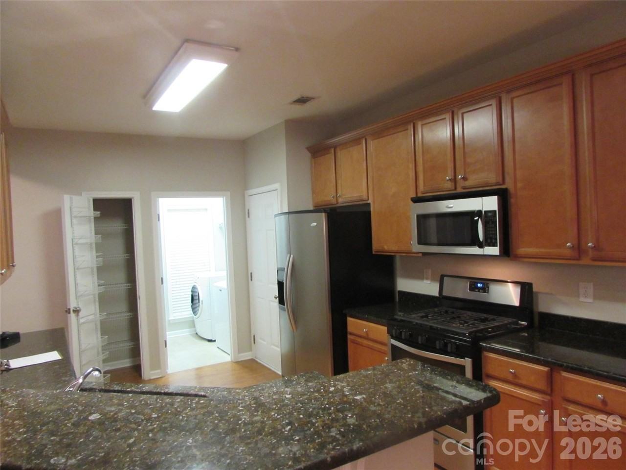 127 Tilton Dr - Photo 3 of 18
