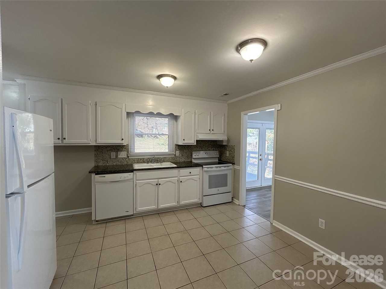 7409 Lockmont Dr - Photo 6 of 15