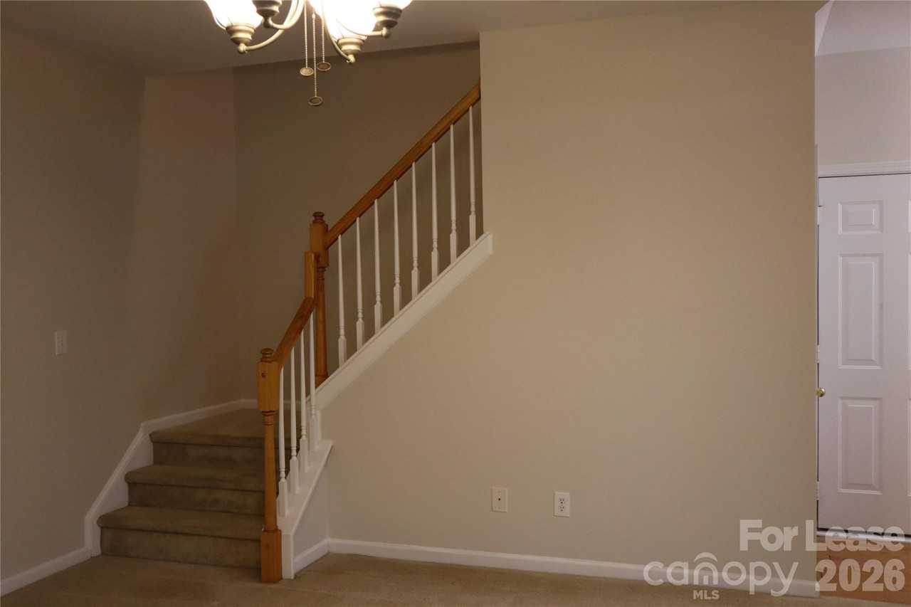 155 Autry Ave - Photo 7 of 8