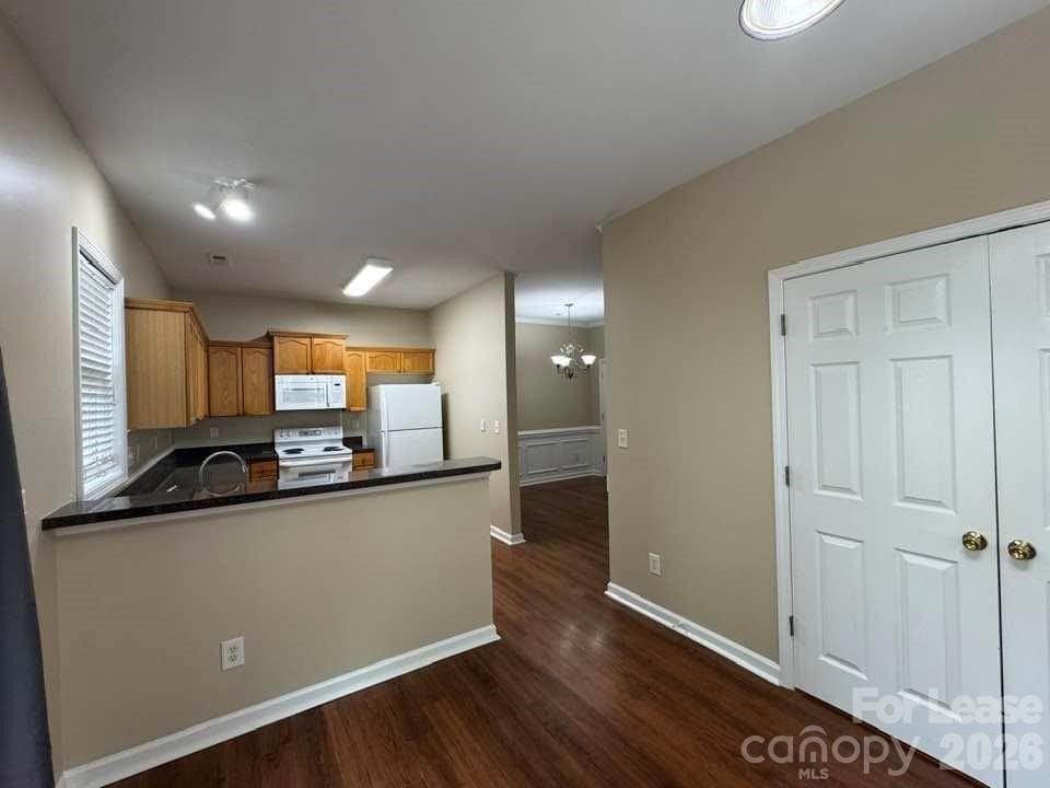 21404 Aftonshire Dr - Photo 4 of 26