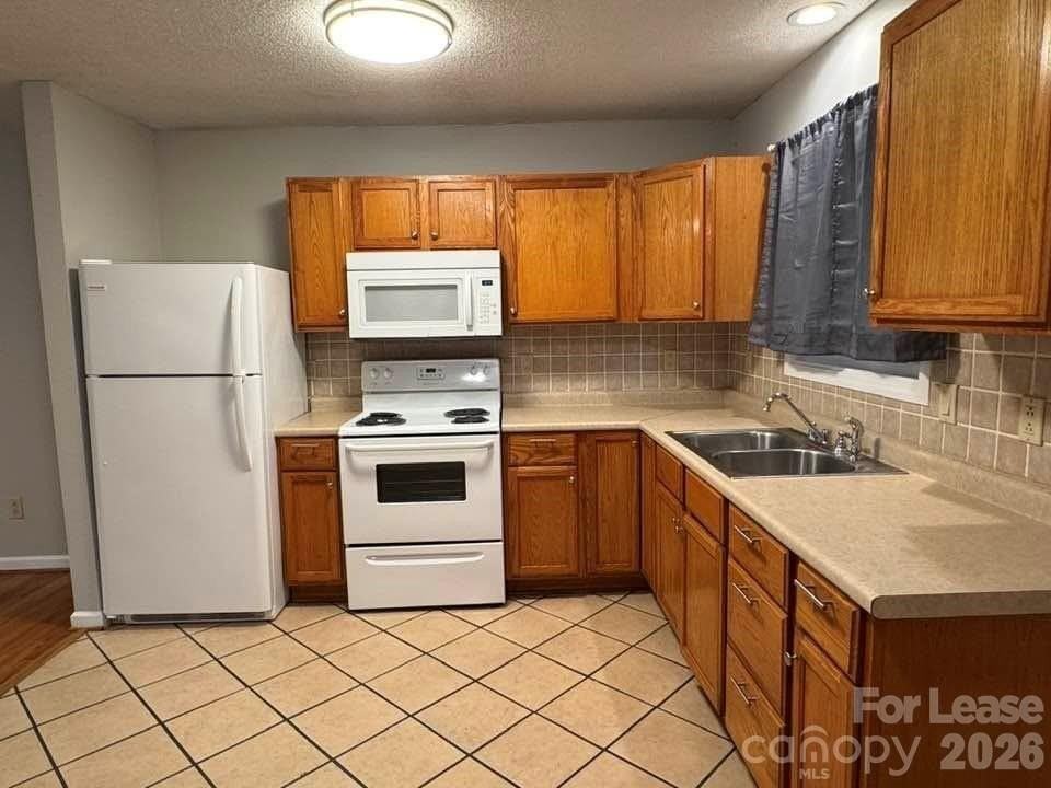 411 Ludwick Ave - Photo 2 of 16