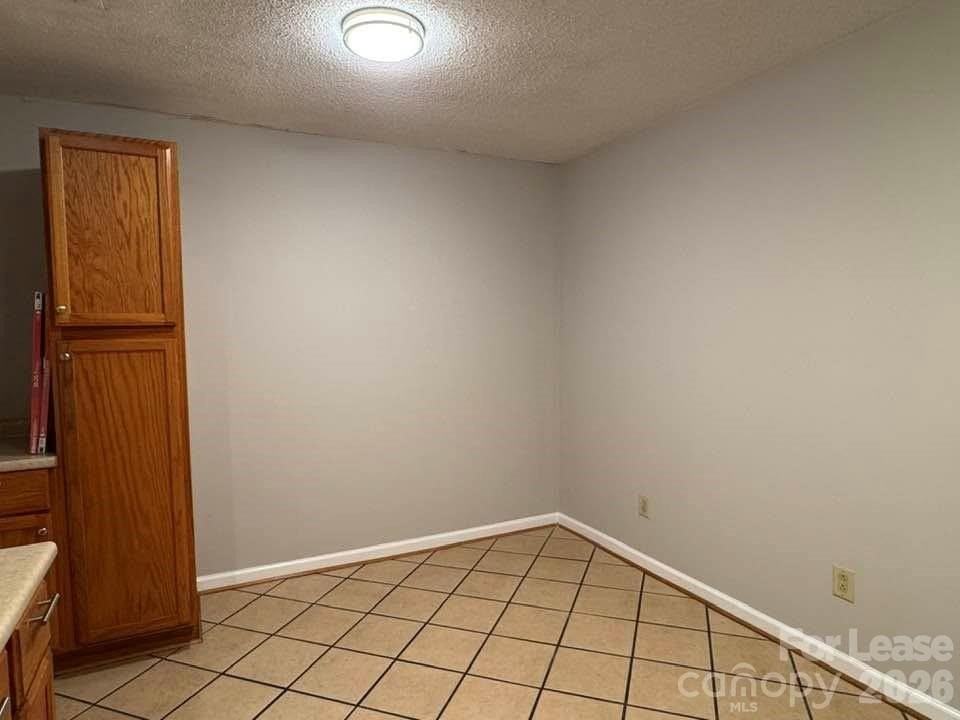 411 Ludwick Ave - Photo 4 of 16