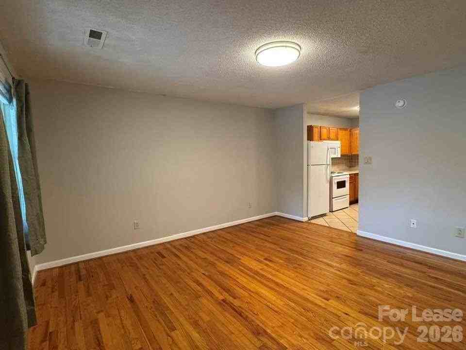 411 Ludwick Ave - Photo 7 of 16