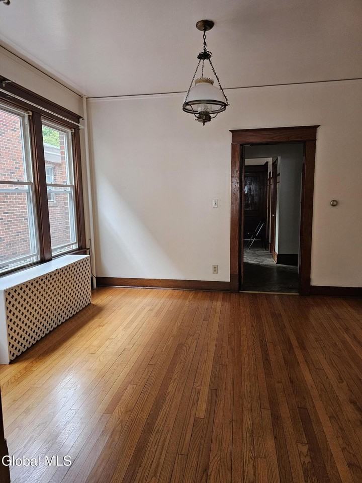 28 Arcadia Ave #1 - Photo 5 of 20
