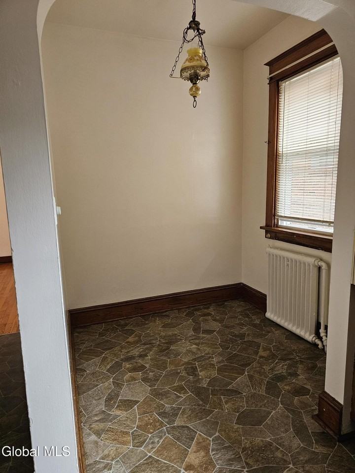 28 Arcadia Ave #1 - Photo 6 of 20