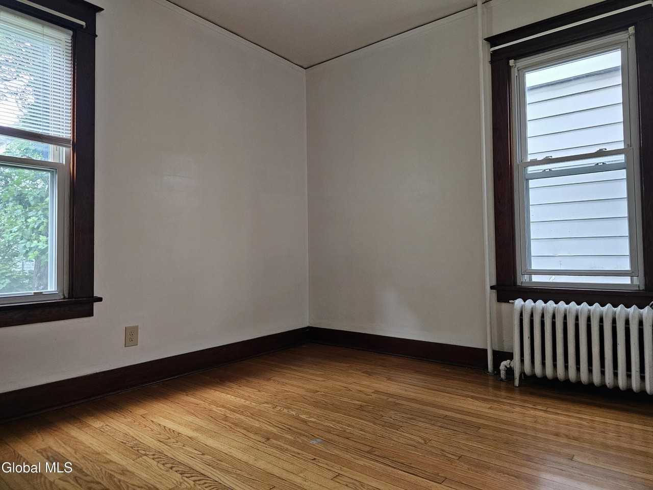 28 Arcadia Ave #1 - Photo 7 of 20