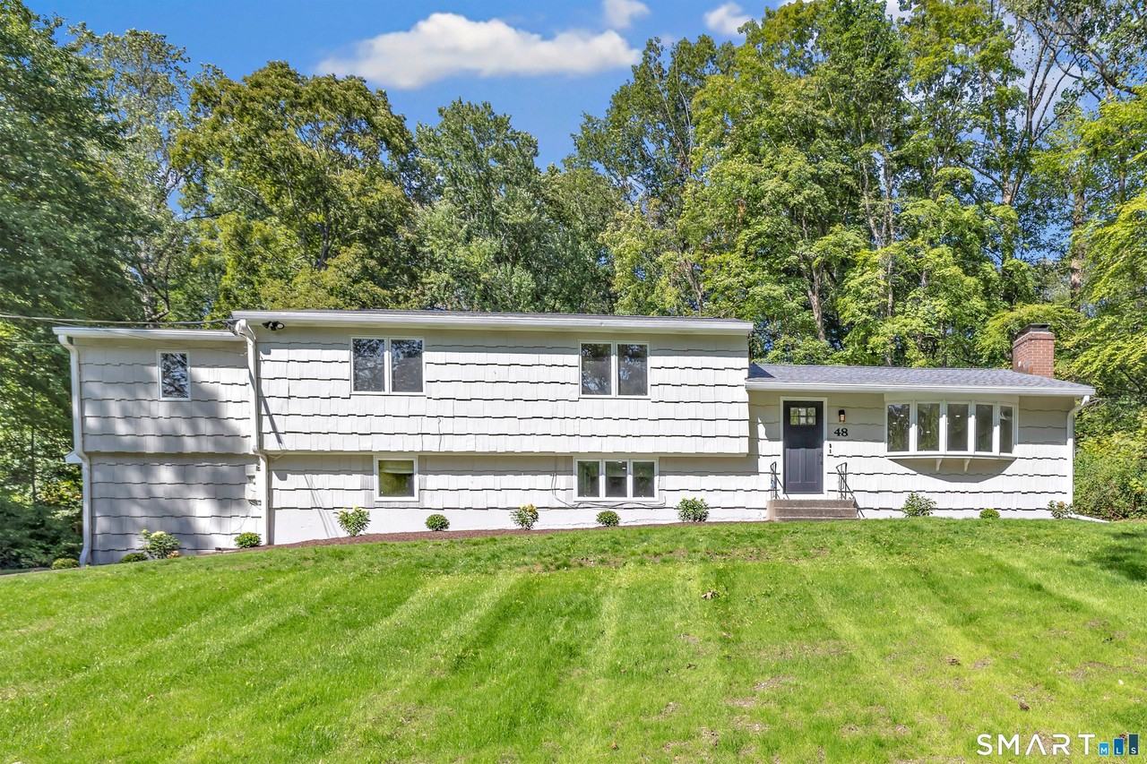 48 Crestwood Rd - Photo 2 of 32