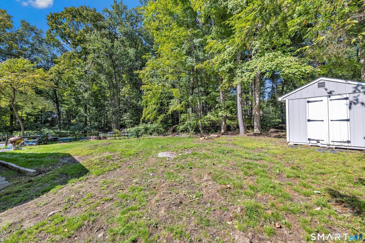 48 Crestwood Rd - Photo 4 of 32