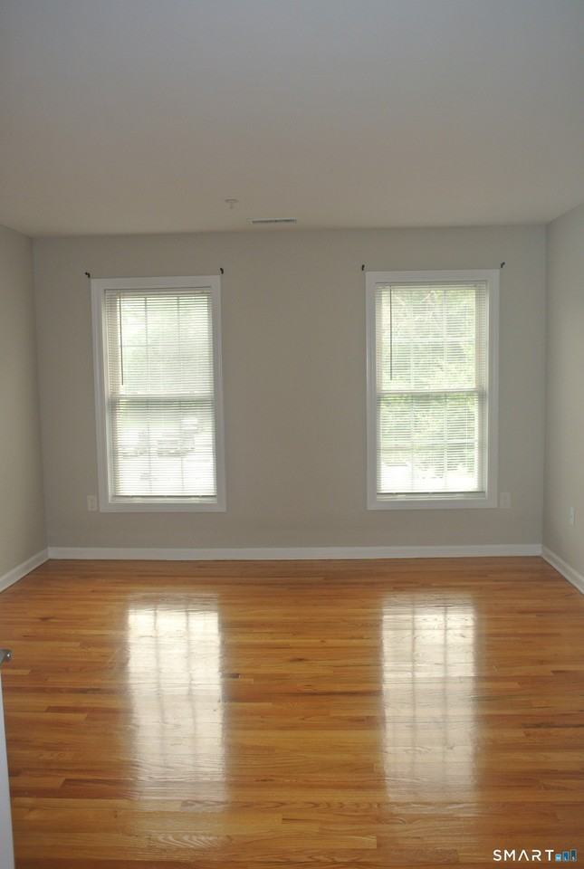 670 Boston Post Rd #7 - Photo 2 of 12