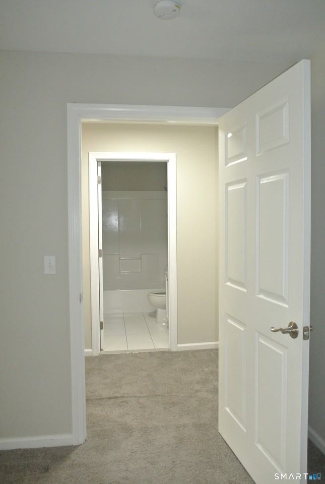 670 Boston Post Rd #7 - Photo 7 of 12