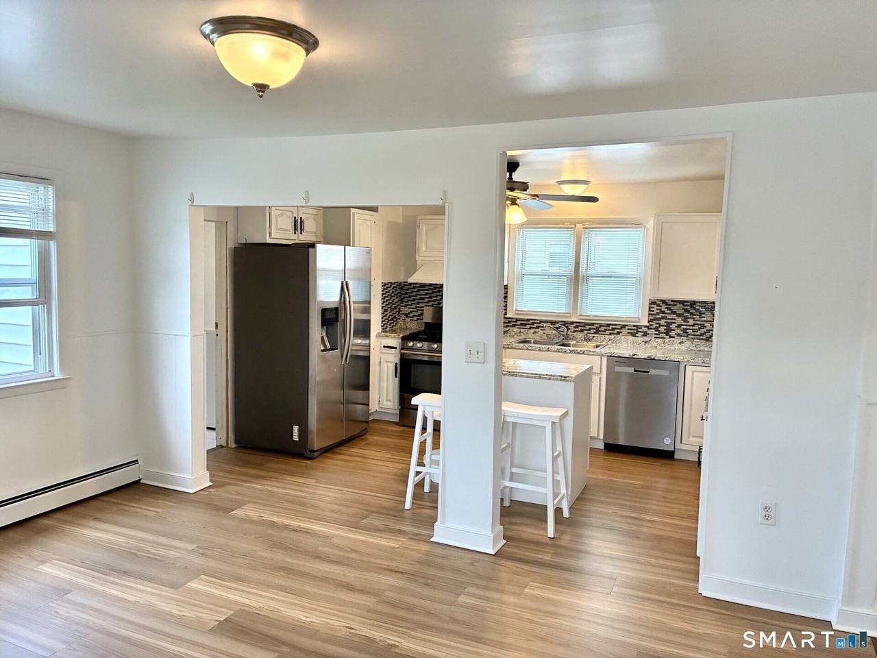 658 Beechmont Ave - Photo 5 of 16
