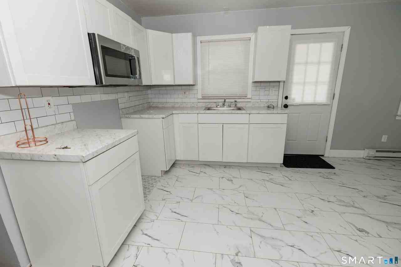 26 Tyler St #1 - Photo 2 of 32