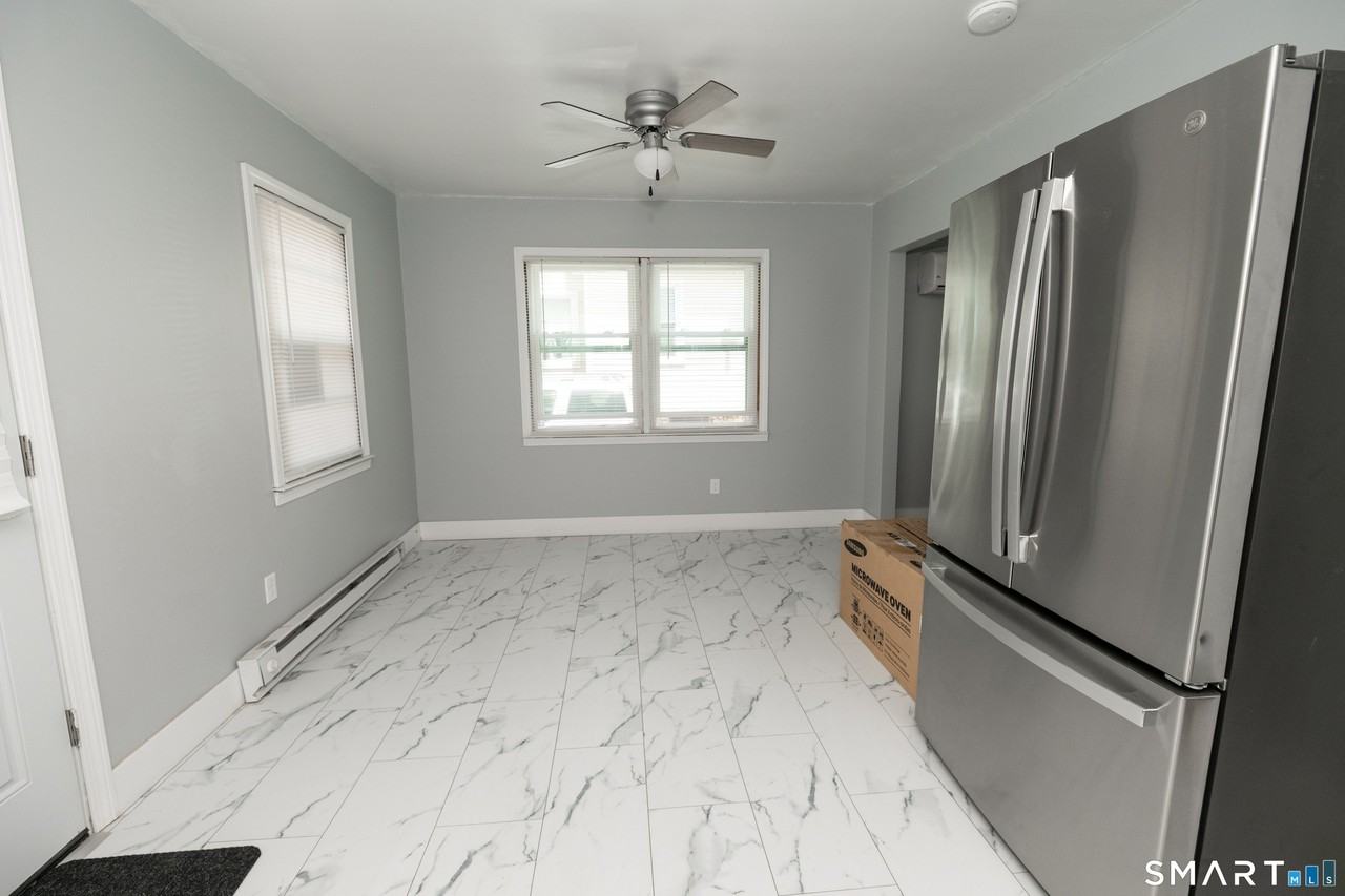 26 Tyler St #1 - Photo 4 of 32