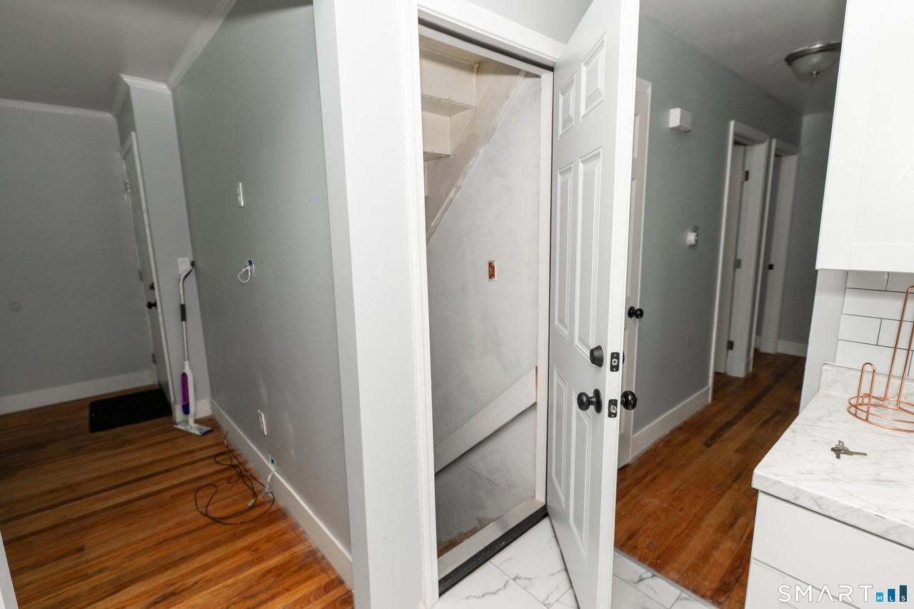26 Tyler St #1 - Photo 7 of 32