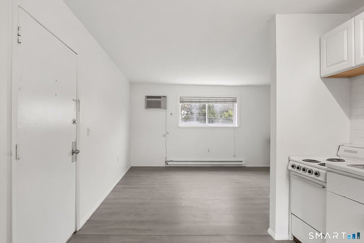 36 Woodbury Ave #2A - Photo 2 of 17