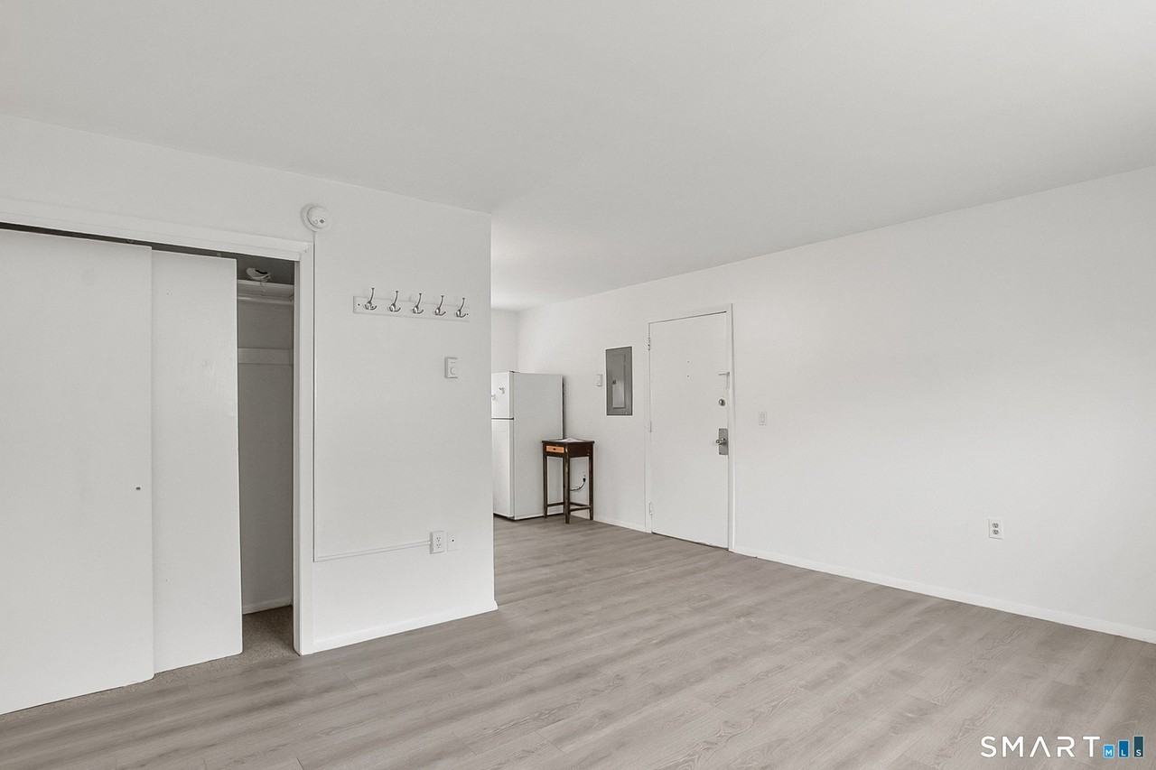36 Woodbury Ave #2A - Photo 5 of 17