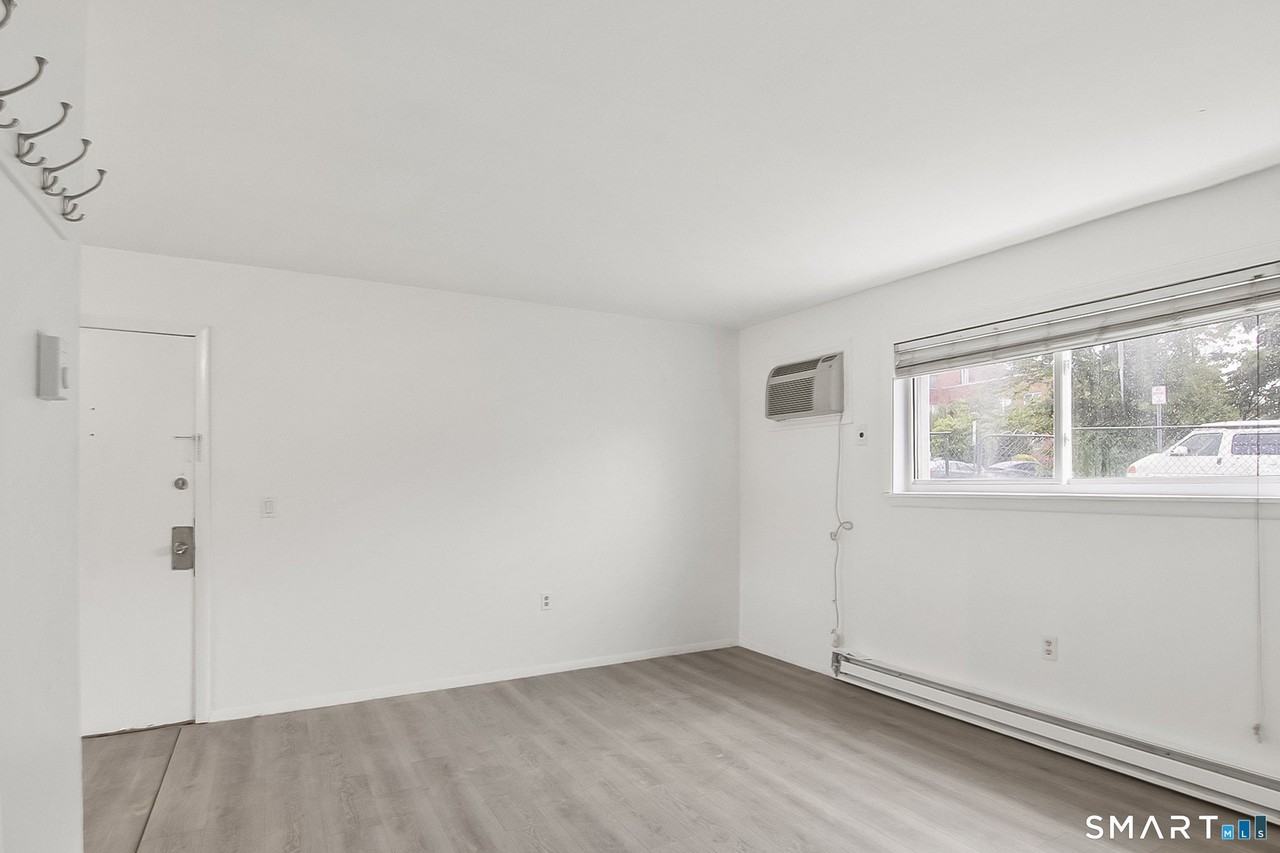 36 Woodbury Ave #2A - Photo 6 of 17