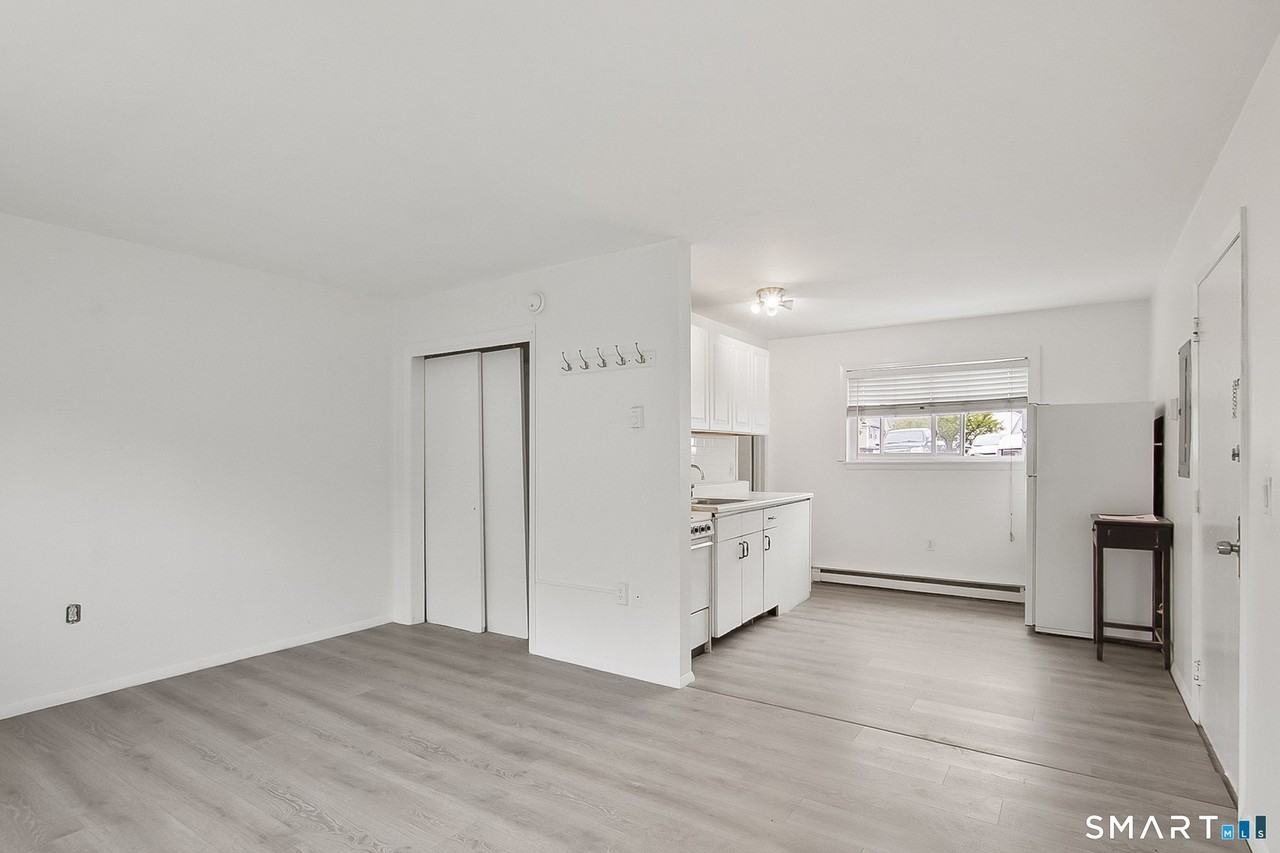 36 Woodbury Ave #2A - Photo 7 of 17
