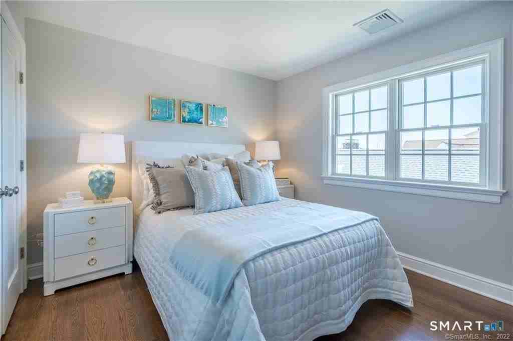 201 Main St #301 - Photo 7 of 19