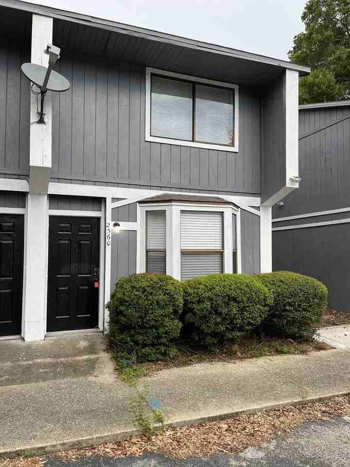 2560 Sw 31st Pl