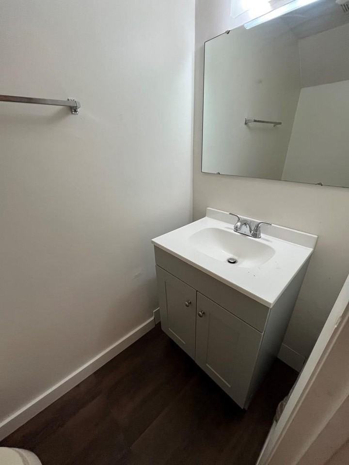 2560 Sw 31st Pl - Photo 7 of 13