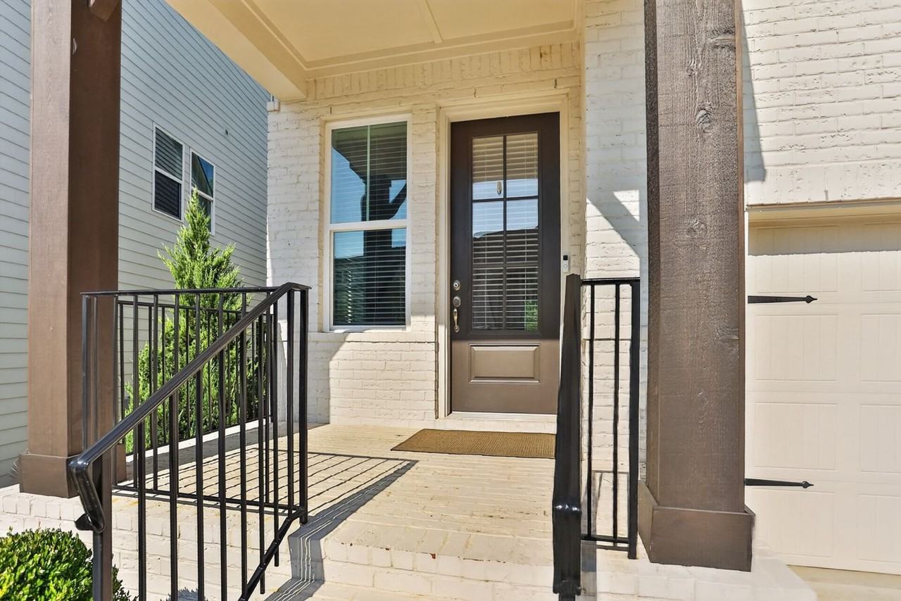 1241 Westshore Dr - Photo 2 of 37