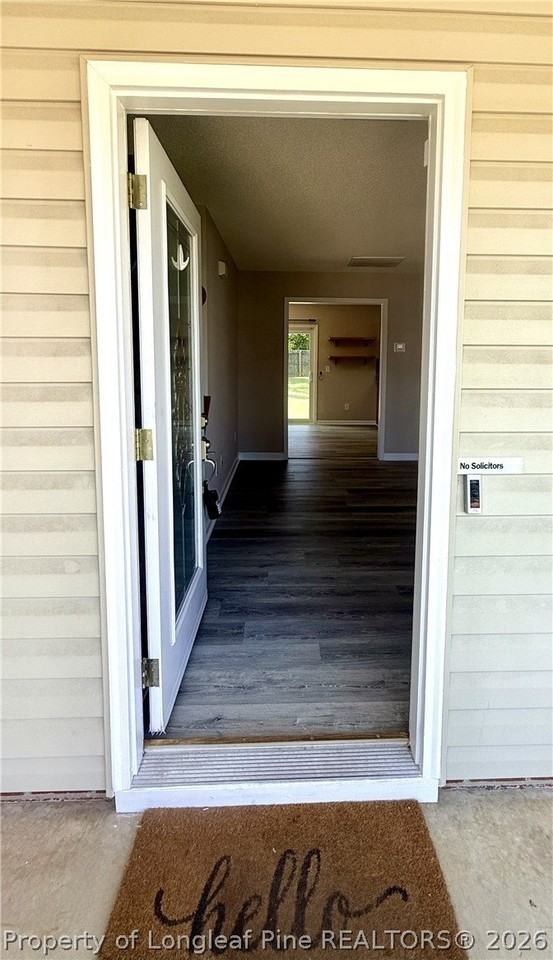 81 Essex Ct W - Photo 2 of 22