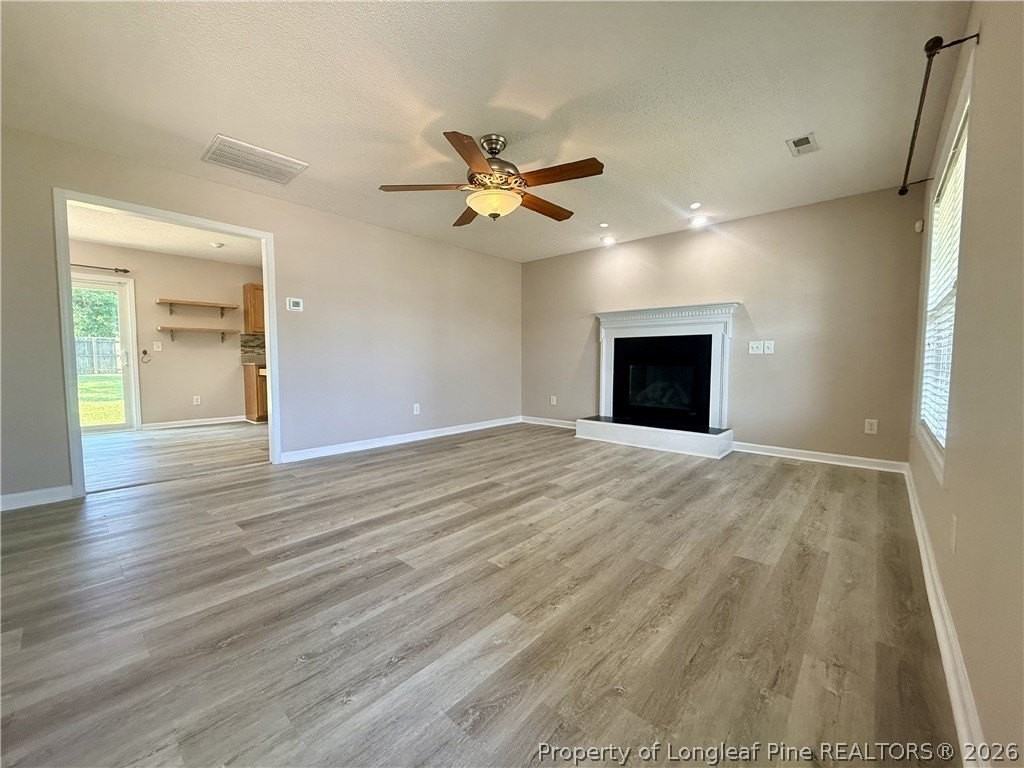 81 Essex Ct W - Photo 3 of 22