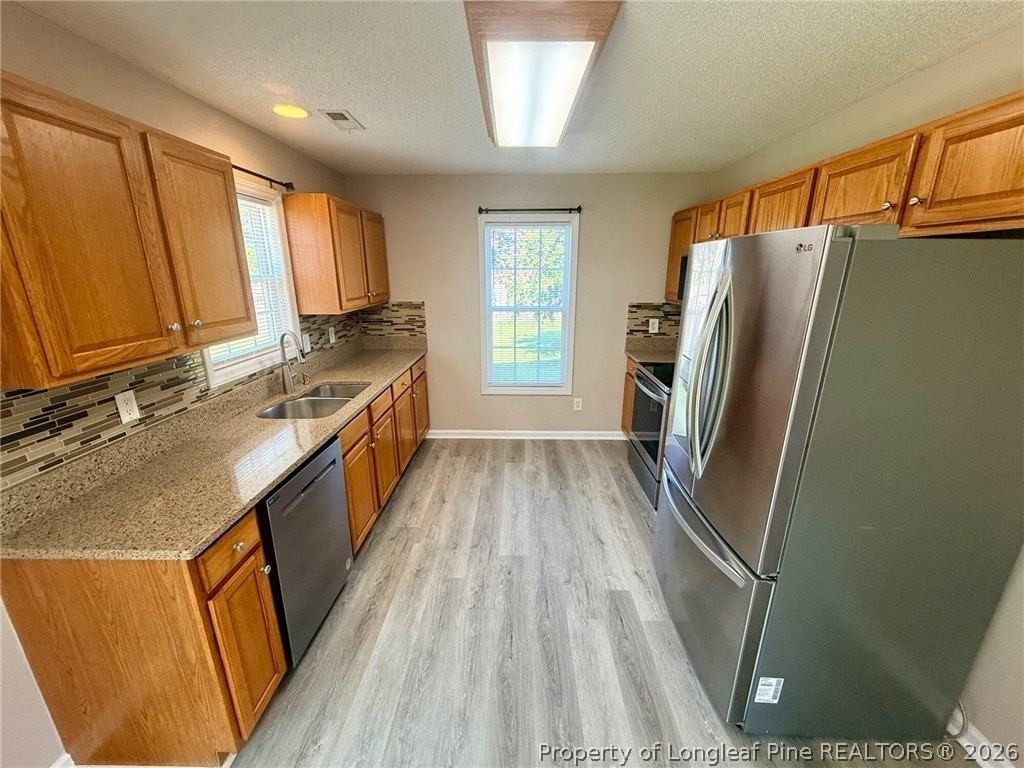 81 Essex Ct W - Photo 7 of 22