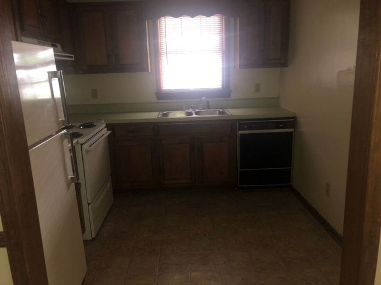 121 Williamson St Sw - Photo 4 of 12