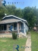 featured image of 1213 Pine St