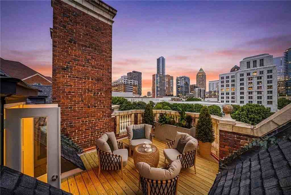 81 Peachtree Pl Ne #PH12