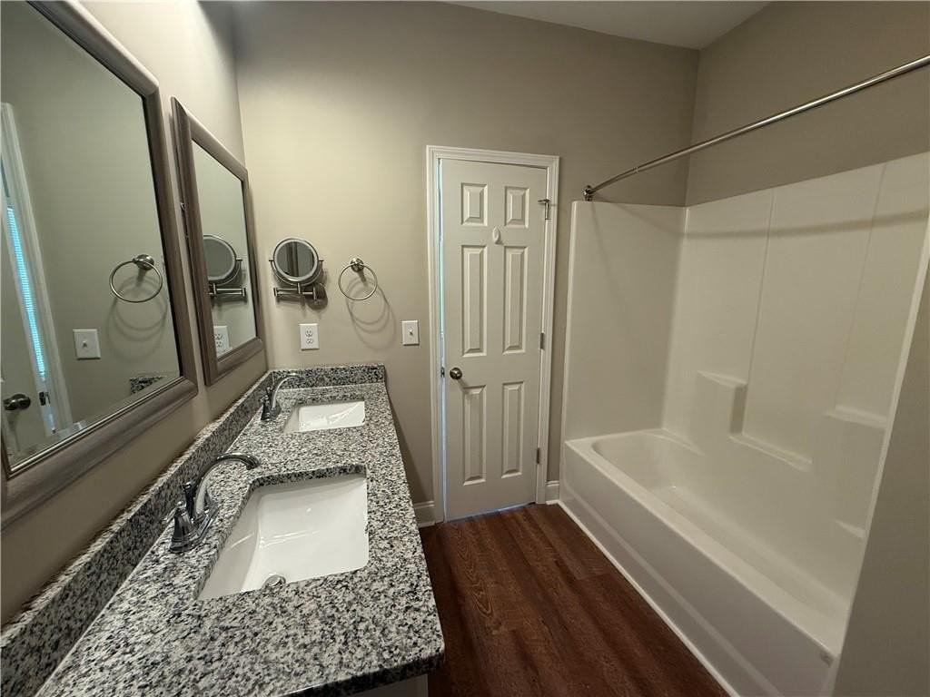 519 Liberty Park Dr Ne - Photo 6 of 11