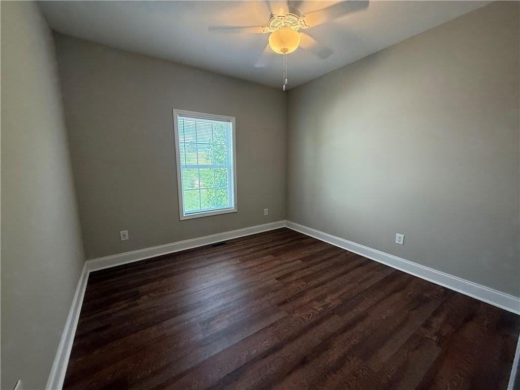 519 Liberty Park Dr Ne - Photo 7 of 11