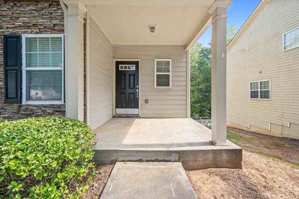2677 Cedar Dr - Photo 2 of 24