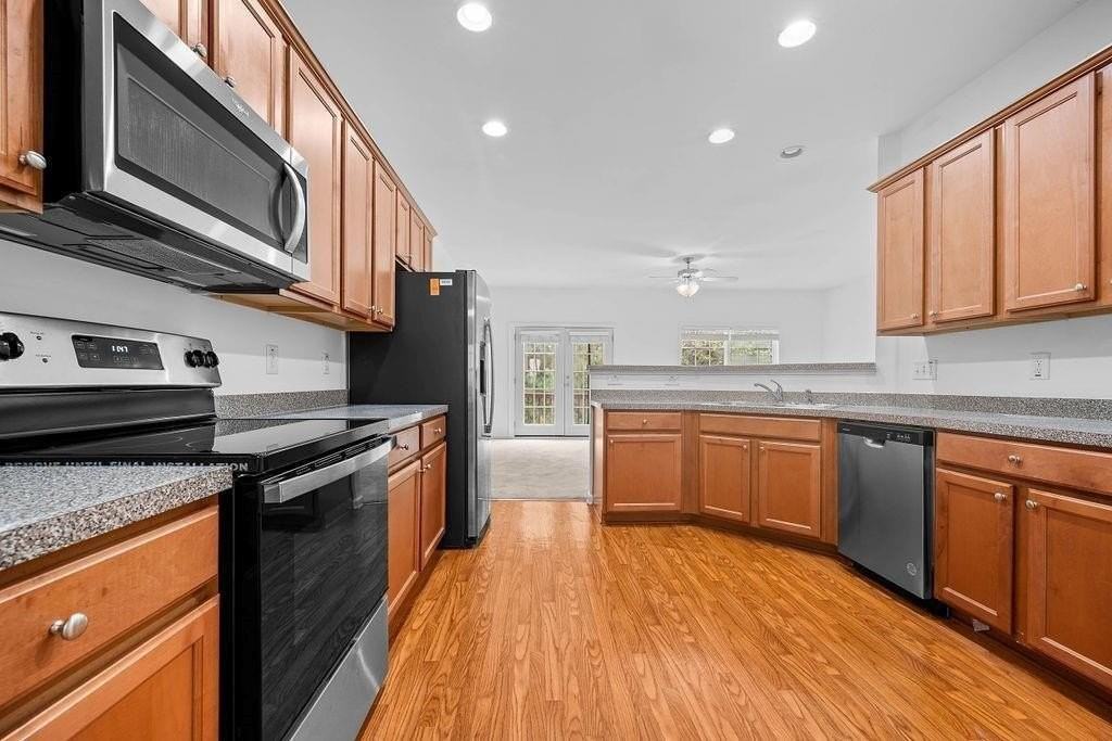 2677 Cedar Dr - Photo 4 of 24