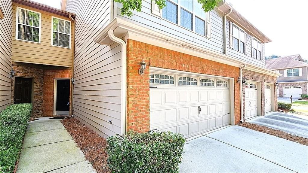 3249 Brockenhurst Dr - Photo 2 of 34