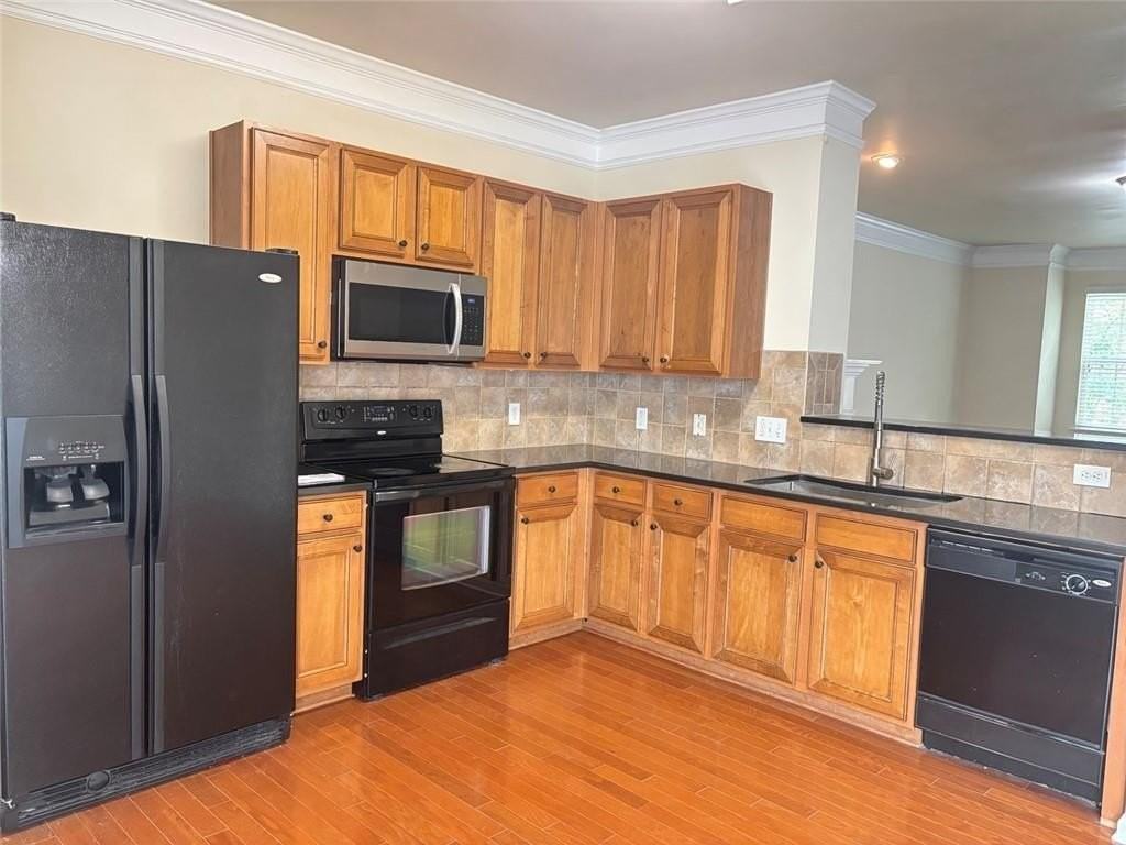 2215 Landing Walk Dr - Photo 7 of 14