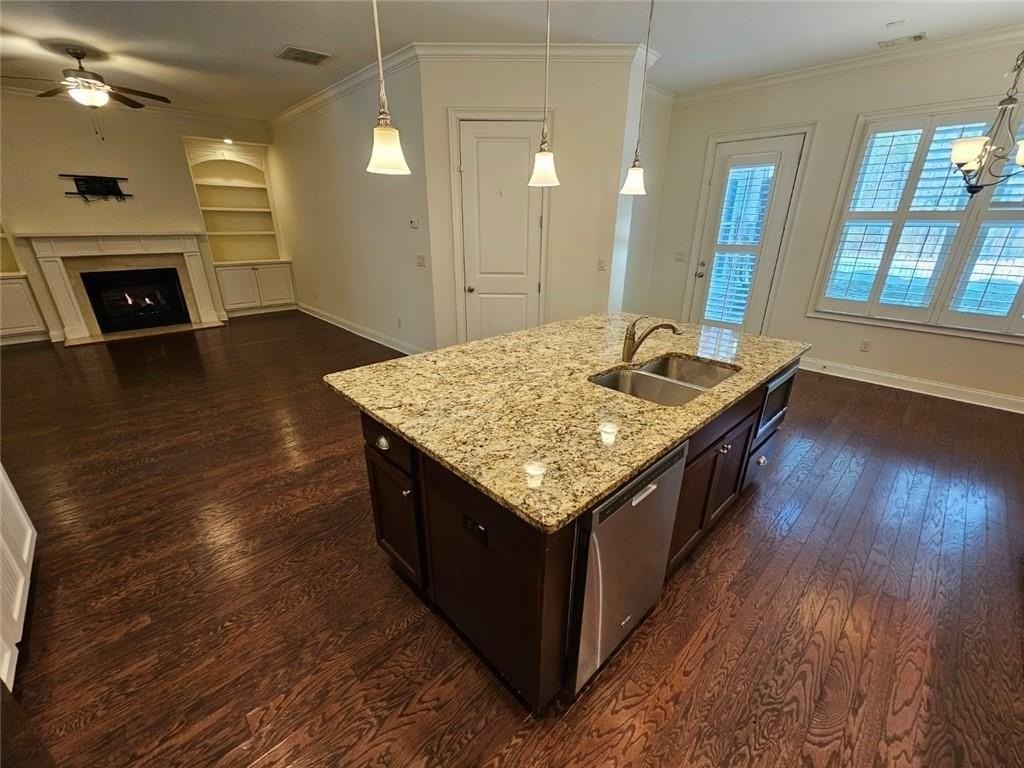 2104 Mcfarlin Ln - Photo 7 of 44