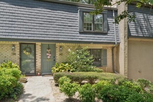140 Amherst Pl Nw - Photo 1 of 1