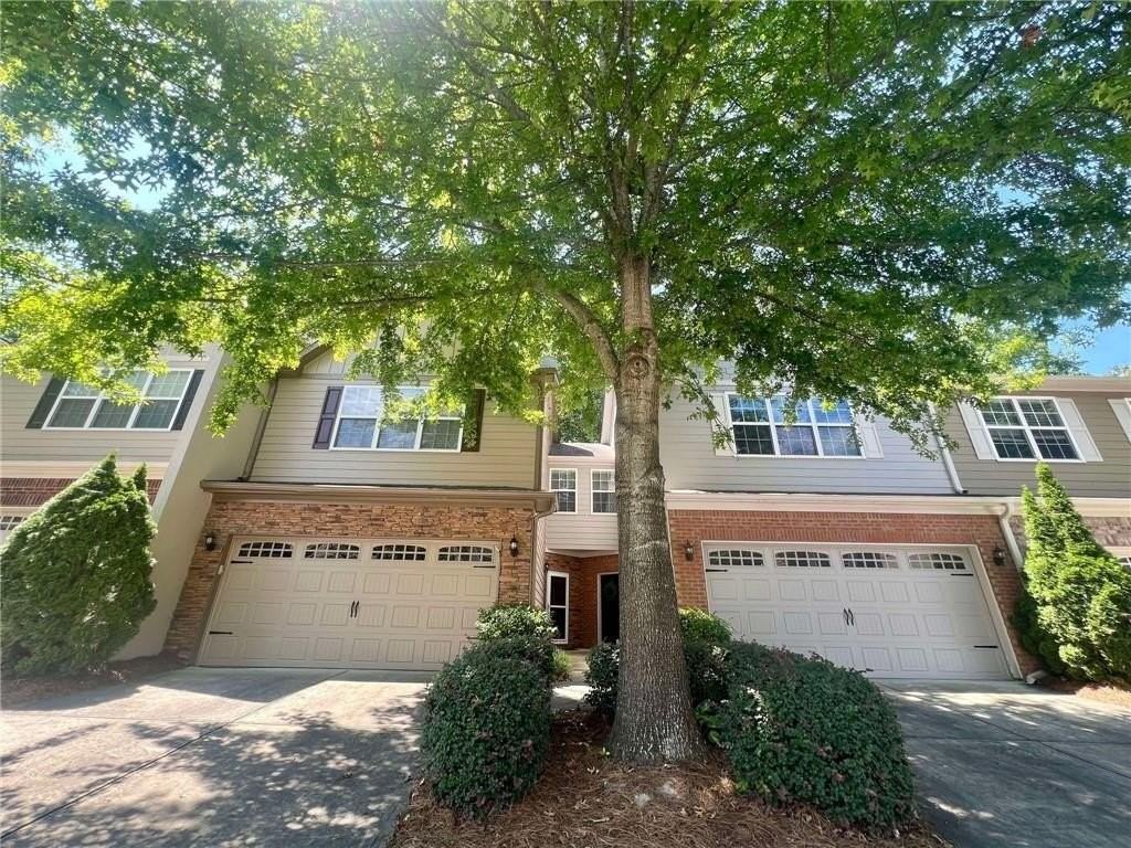 3232 Brockenhurst Dr - Photo 2 of 24