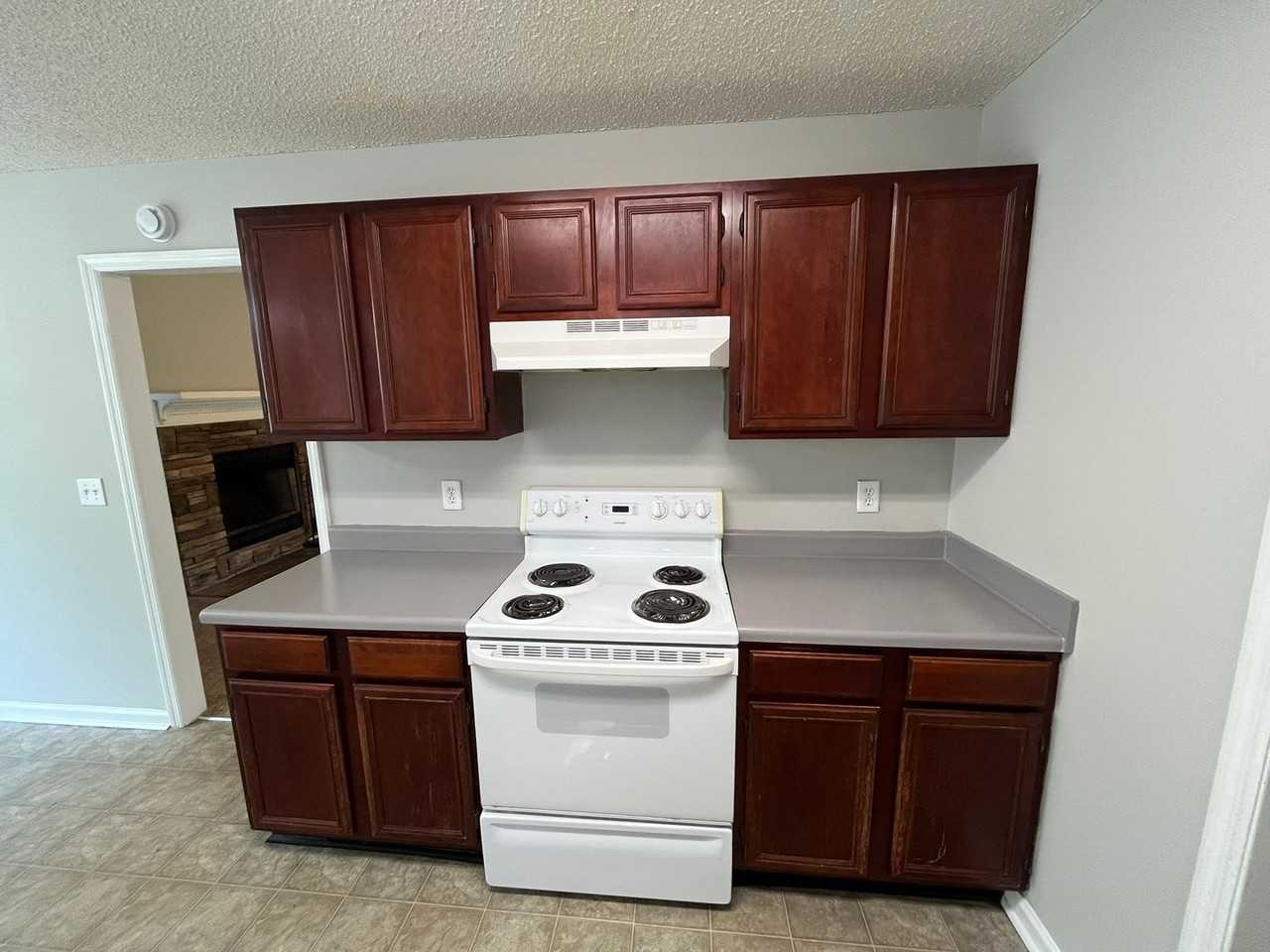 6057 Buxton Dr - Photo 4 of 35