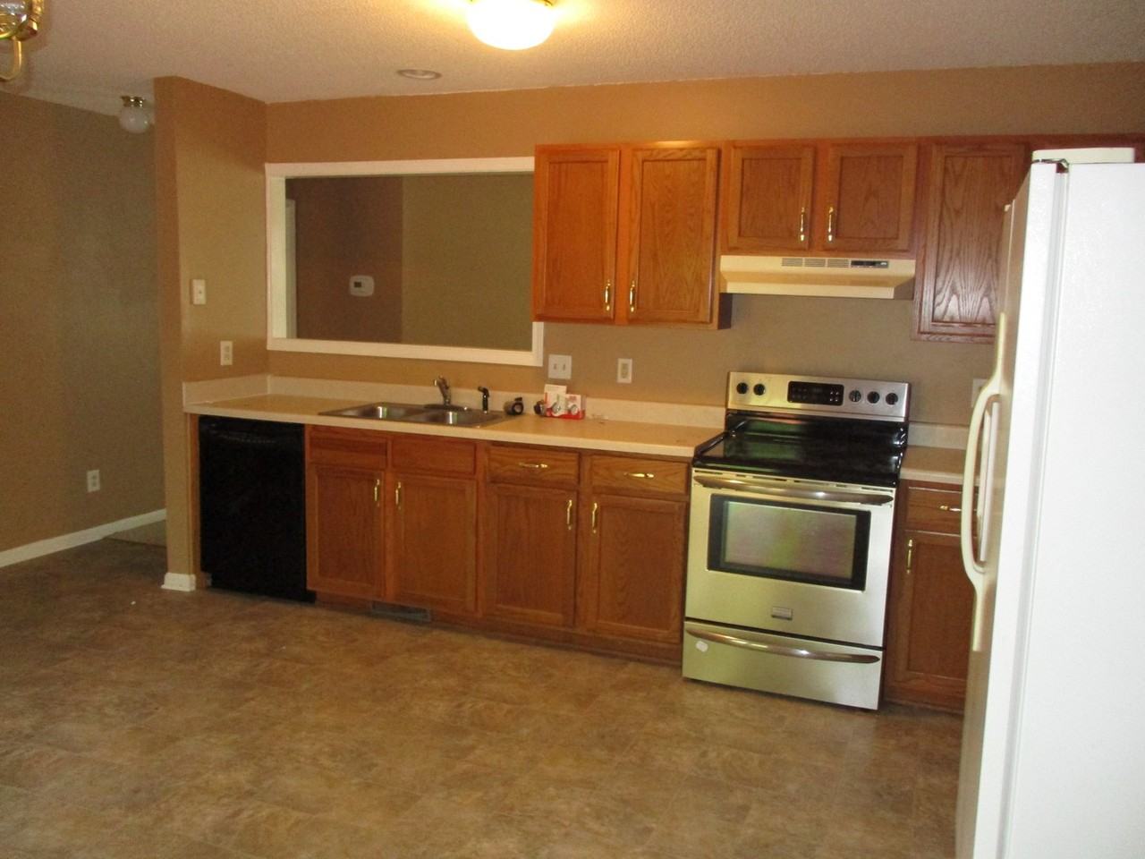 3169 Buckhorn Ct - Photo 4 of 15