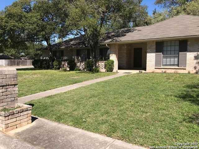 13851 Susancrest Dr - Photo 2 of 15
